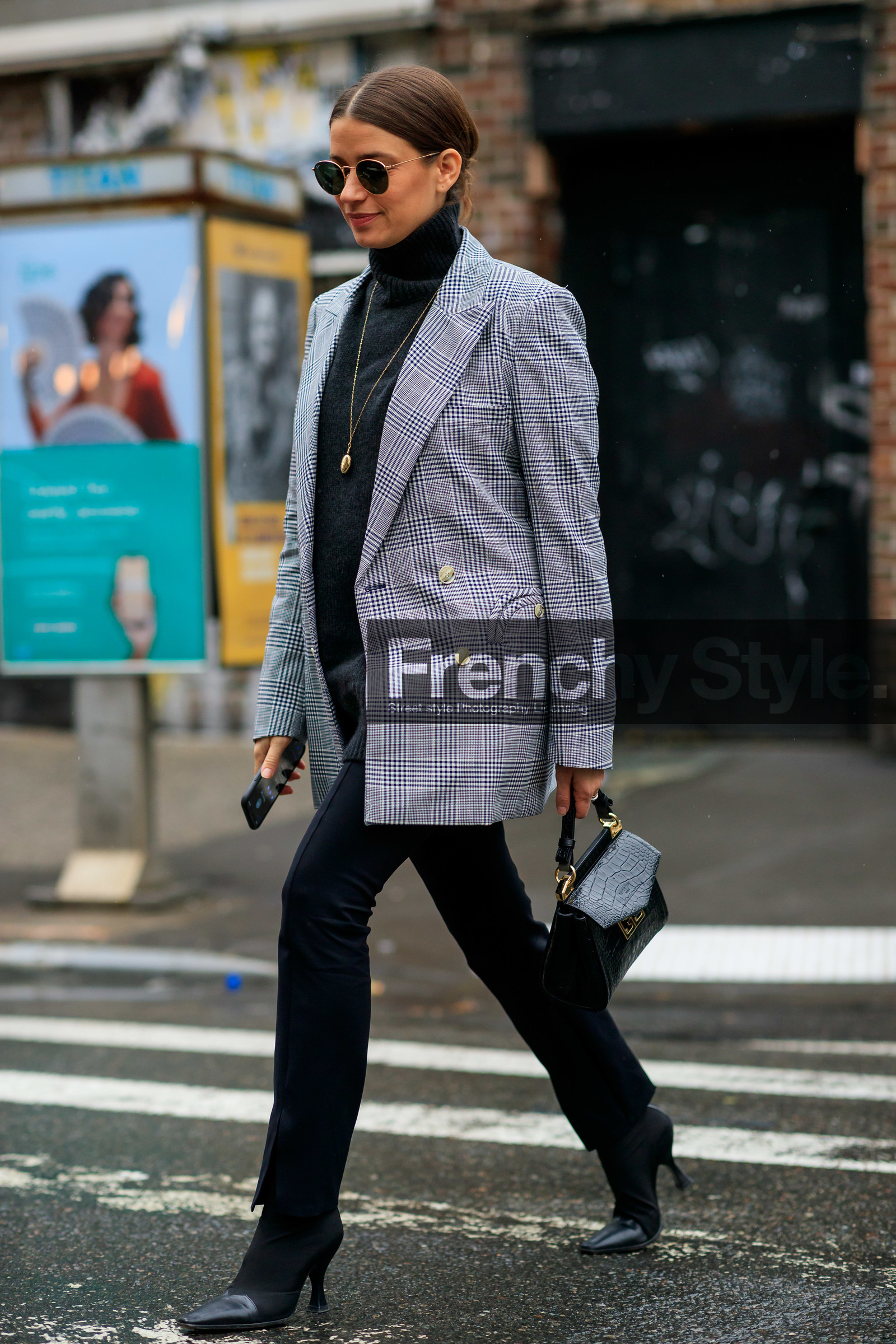 amanda alagem, rayban sunglasses, round shape sunglasses, metalic frame sunglasses, dark grey pullover, turtleneck pullover, black leather bag, black leather boots, black pants, socks boots, squared toed shoes, acne studios shoes, high heels boots, animal skin bag, hand bag, givenchy bag, long necklace, golden necklace, grey jacket, checked jacket, fashion week, frenchystyle, FW, jonathan paciullo, street style, NYFW, NEW YORK, AUTUMN WINTER 2020-2021, FALL WINTER 2020-2021, FW 20-21, vertical, full length