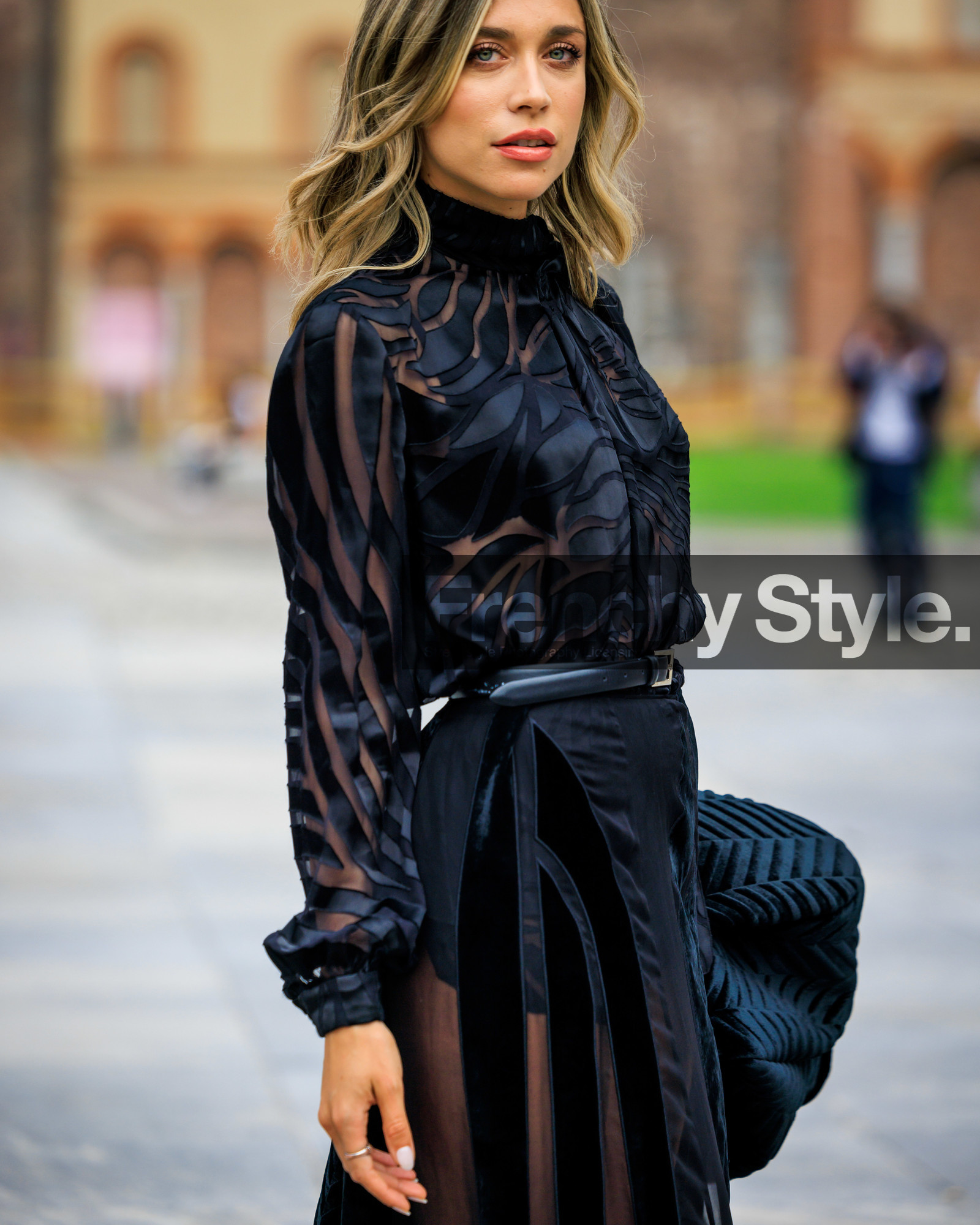 fashion week, frenchystyle, FW, jonathan paciullo, street style, MFW, MILAN, SPRING SUMMER 2024, SS 24, vertical, atmosphere details, detail