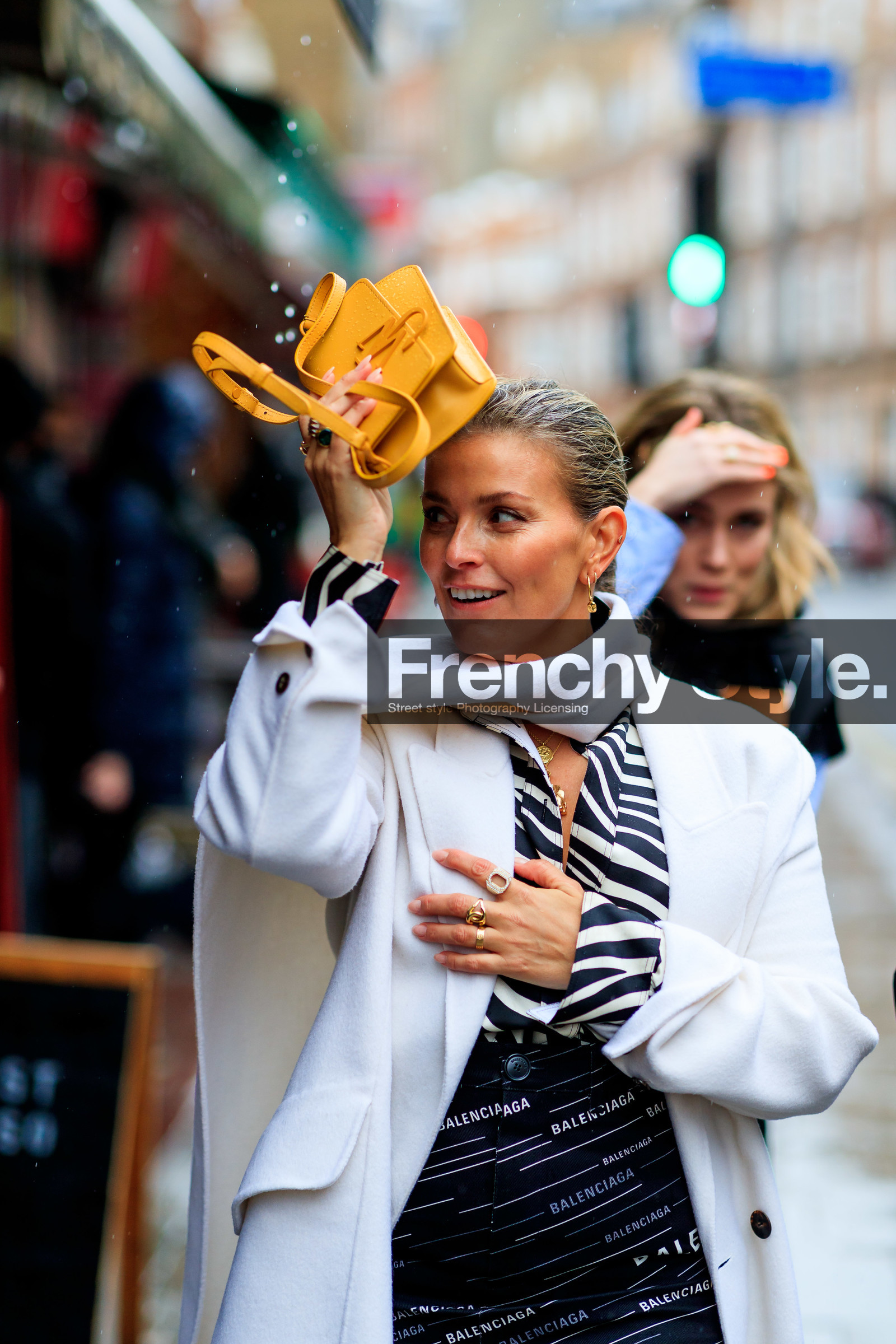 animal print, balenciaga, black and white, black pants, graphic pants, graphic shirt, jw anderson, leather bag, printed pants, printed shirt, white coat, yellow bag, zebra, LONDON, LFW, fashion week, frenchystyle, FW, jonathan paciullo, street style, AUTUMN WINTER 2019-2020, AW 19-20, FW 19-20, FALL WINTER 2019-2020, vertical, atmosphere details, detail