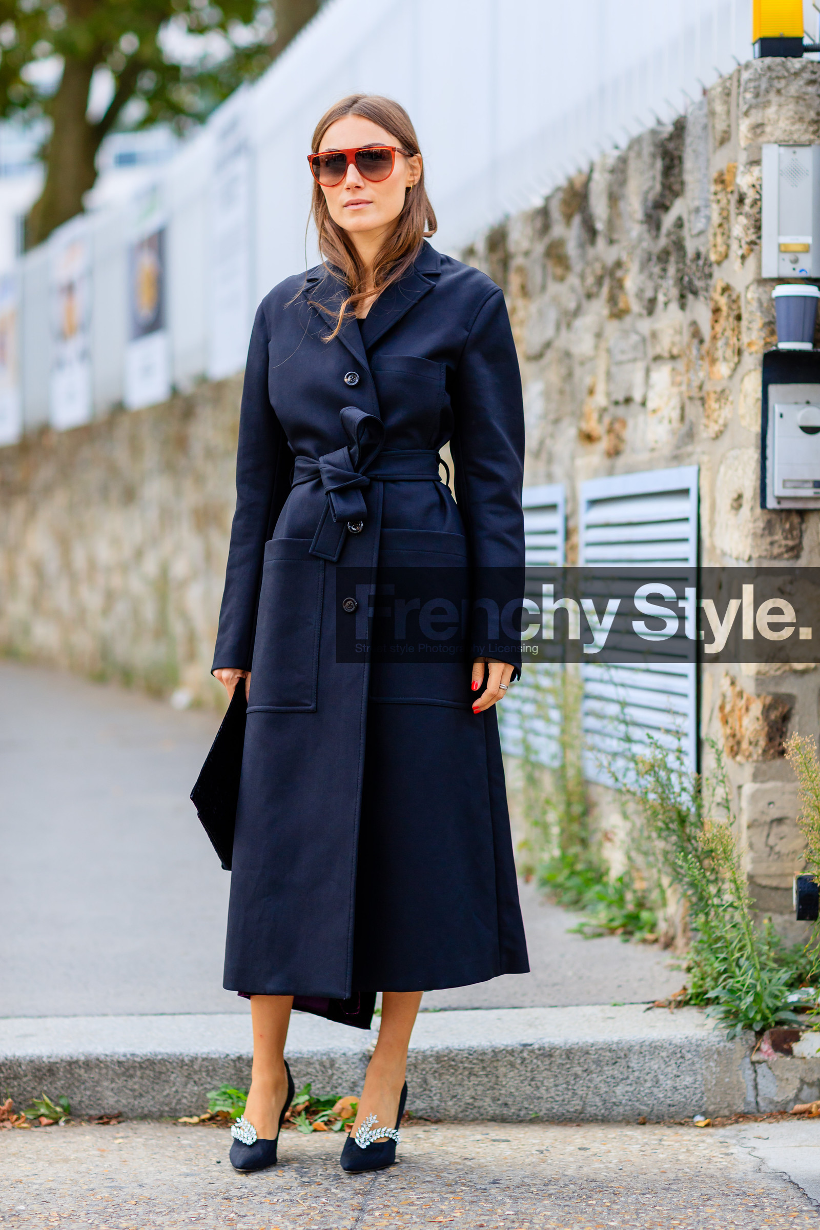 black coat, black shoes, fashion week, frenchystyle, full length, FW, Giorgia Tordini, high heels, jonathan paciullo, leather shoes, overcoat, PARIS, PFW, SPRING SUMMER 2017, SS 17, street style, sunglasses, vertical