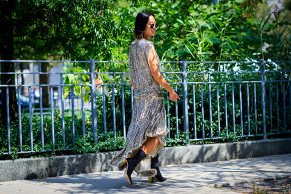 aimee song, atmosphere details, black shoes, embroidered dress, fashion week, frenchystyle, full length, FW, glitter, graphic dress, high heels, horizontal, jonathan paciullo, leather shoes, metallic dress, NEW YORK, NYFW, sequined dress, silver dress, SPRING SUMMER 2018, SS 18, street style, sunglasses