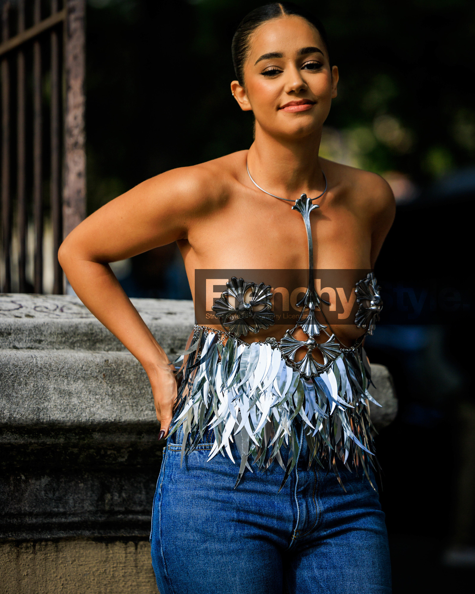 fashion week, frenchystyle, FW, jonathan paciullo, street style, PARIS, PFW, SPRING SUMMER 2024, SS 24, vertical, atmosphere details, detail
