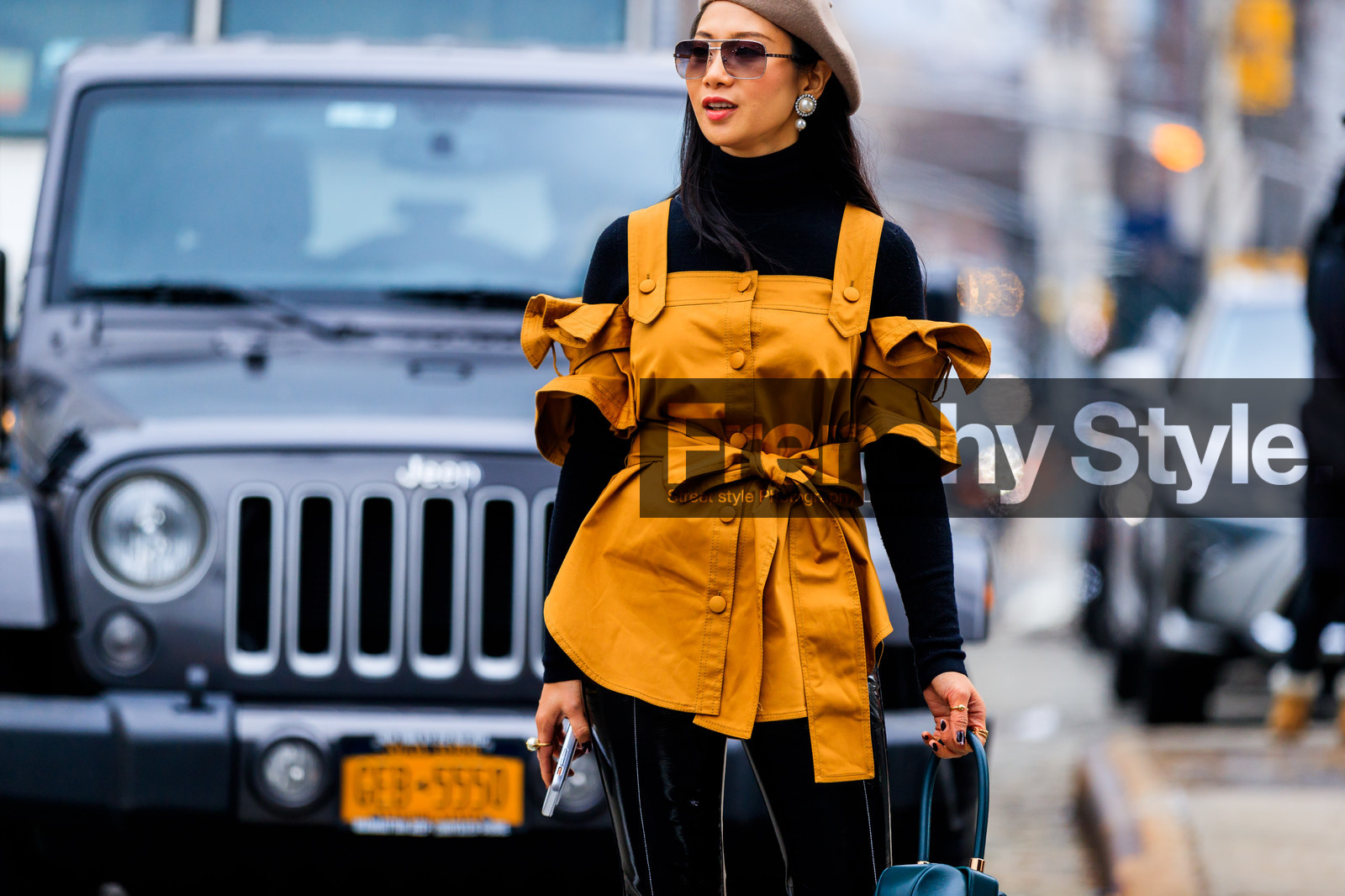 black pants, black sweater, cold shoulders, earrings, sunglasses, trousers, turtleneck sweater, yellow shirt, street style, jonathan paciullo, FW, frenchystyle, fashion week, NYFW, NEW YORK, AUTUMN WINTER 2018-2019, AW 18-19, FALL WINTER 2018-2019, FW 18-19, atmosphere details, horizontal, detail