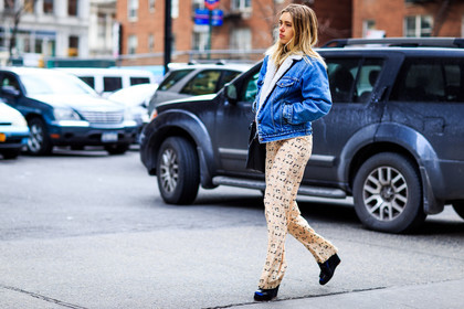atmosphere details, AUTUMN WINTER 2016-2017, AW 16-17, beige pants, black wedges, blue denim, denim jacket, FALL WINTER 2016-2017, fashion week, frenchystyle, full length, fur collar, FW, FW 16-17, high heels, horizontal, jonathan paciullo, leather shoes, NEW YORK, NYFW, printed pants, sheep fur, silk pants, street style, woman
