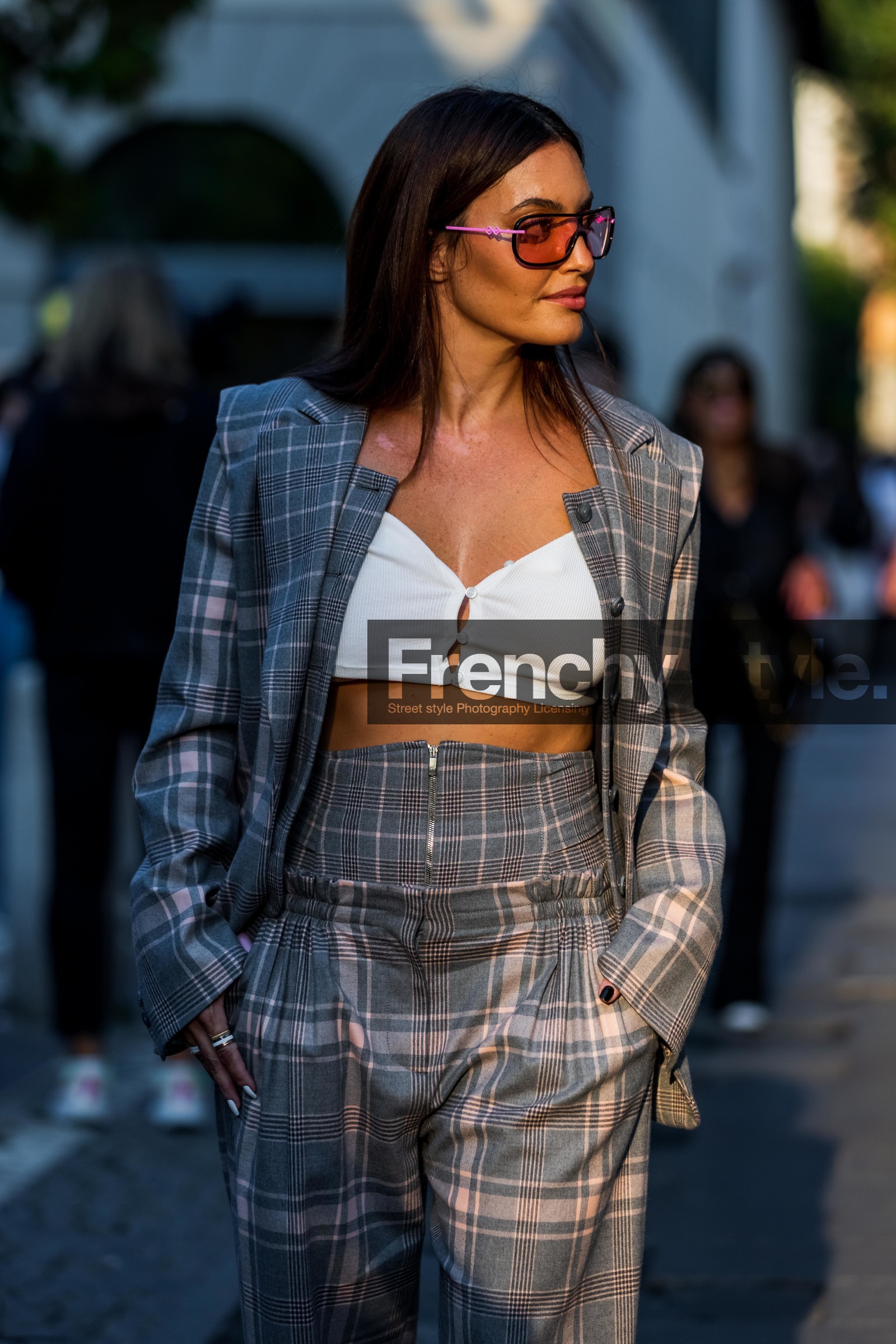 blazer, check, crop top, grey suit, high waist pants, Karen Wazen, mask sunglasses, pants, smartphone, suit, sunglasses, tartan blazer, tartan pants, white crop top, fashion week, frenchystyle, FW, jonathan paciullo, street style, MFW, MILAN, SPRING SUMMER 2022, SS 22, vertical, atmosphere details, detail