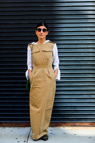 beige dress, black shoes, fashion week, frenchystyle, full length, FW, jonathan paciullo, julie ragolia, leather shoes, NEW YORK, NYFW, SPRING SUMMER 2018, SS 18, street style, sunglasses, vertical, white shirt