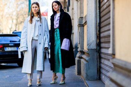 atmosphere details, AUTUMN WINTER 2017-2018, AW 17-18, black coat, black fur coat, earrings, FALL WINTER 2017-2018, fashion week, frenchystyle, full length, Fur coat, FW, FW 17-18, gilda ambrosio, giorgia tordini, green pants, green shoes, grey shoes, high waist, horizontal, jonathan paciullo, leather shoes, MFW, MILAN, mules, pink shirt, street style, tone on tone, total look white, trench coat, trousers, white coat, white pants, white sweater