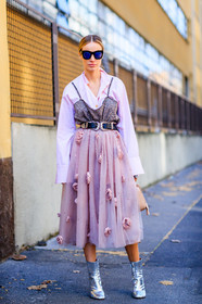 AUTUMN WINTER 2017-2018, AW 17-18, black belt, brown top, embroidered skirt, FALL WINTER 2017-2018, fashion week, floral, flower, frenchystyle, full length, FW, FW 17-18, jonathan paciullo, leather bag, leather belt, leather shoes, MFW, MILAN, pink shirt, pink skirt, shiny boots, silver shoes, street style, sunglasses, tucked in, vertical, wide skirt