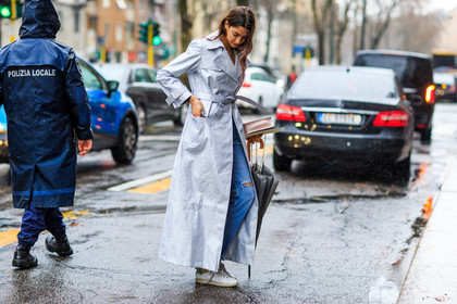 adidas, atmosphere details, AUTUMN WINTER 2016-2017, AW 16-17, FALL WINTER 2016-2017, fashion week, frenchystyle, full length, FW, FW 16-17, glitter, horizontal, jonathan paciullo, leather sneakers, LFW, LONDON, MENSWEAR, Sara Nicole Rossetto, shiny coat, silver coat, stan smith, street style, trench coat, umbrella, white sneakers