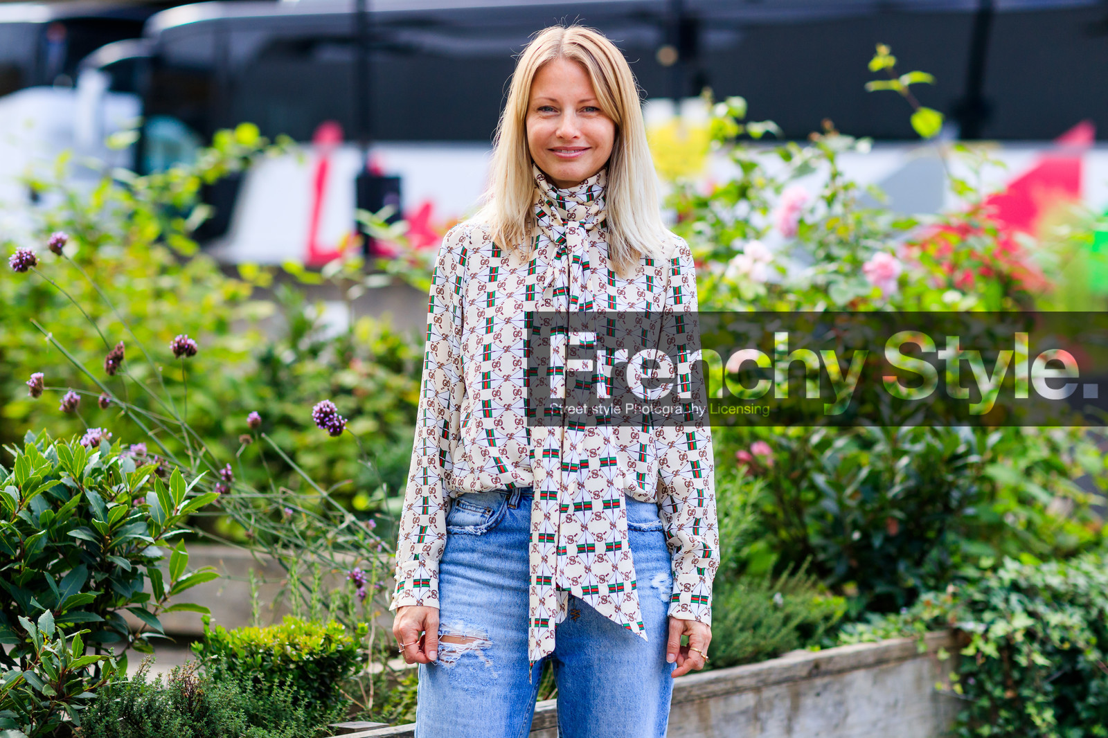 atmosphere details, beige shirt, blue denim, denim pants, detail, fashion week, frenchystyle, FW, graphic shirt, holli rogers, horizontal, jeans, jonathan paciullo, LFW, LONDON, printed shirt, SPRING SUMMER 2018, SS 18, street style, trousers