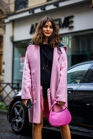 bag, black hoodie, black sweater, coat, hoodie, lanvin bag, leather bag, Nour Arida, pink bag, pink coat, sweater, trench, wool coat, fashion week, frenchystyle, FW, jonathan paciullo, street style, PFW, PARIS, SPRING SUMMER 2022, SS 22, vertical, atmosphere details