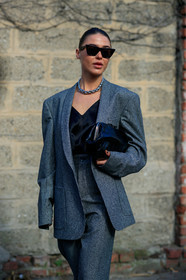 sophia roe, black jacket, black pants, black sunglasses, black top, black leather clutch, satin top, low necked top, oversize jacket, houndstooth printed jacket, houndstooth printed pants, animal skin clutch, celine sunglasses, butterfly sunglasses, futurist shape sunglasses, silvered necklace, big necklace, fashion week, frenchystyle, FW, jonathan paciullo, street style, MFW, MILAN, AUTUMN WINTER 2020-2021, FALL WINTER 2020-2021, FW 20-21, vertical, atmosphere details, detail