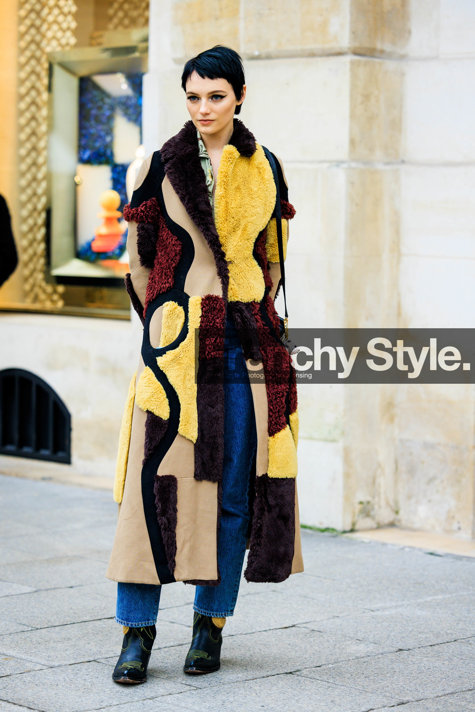 jeans, black shoes, furry coat, leather coat, cat eye, short hair, multicolor coat, patched coat, assymetric coat, teddy keychain, black handbag, fashion week, frenchystyle, FW, jonathan paciullo, street style, PARIS, PFW, SPRING SUMMER 2022, SS 22, full length, vertical, model