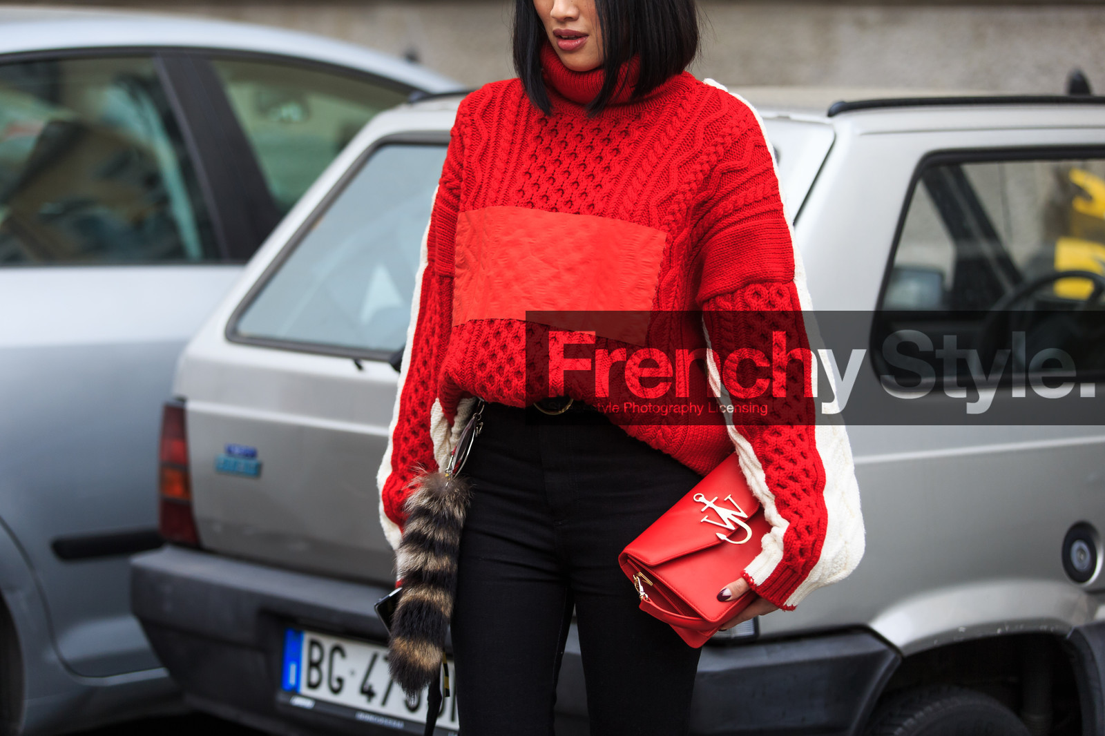 atmosphere details, AUTUMN WINTER 2016-2017, AW 16-17, black denim, denim pants, detail, FALL WINTER 2016-2017, fashion week, frenchystyle, FW, FW 16-17, horizontal, jeans, jonathan paciullo, jw anderson, leather bag, LFW, LONDON, MENSWEAR, red bag, red knit, red sweater, red turtleneck, street style, Tiffany Hsu, trousers