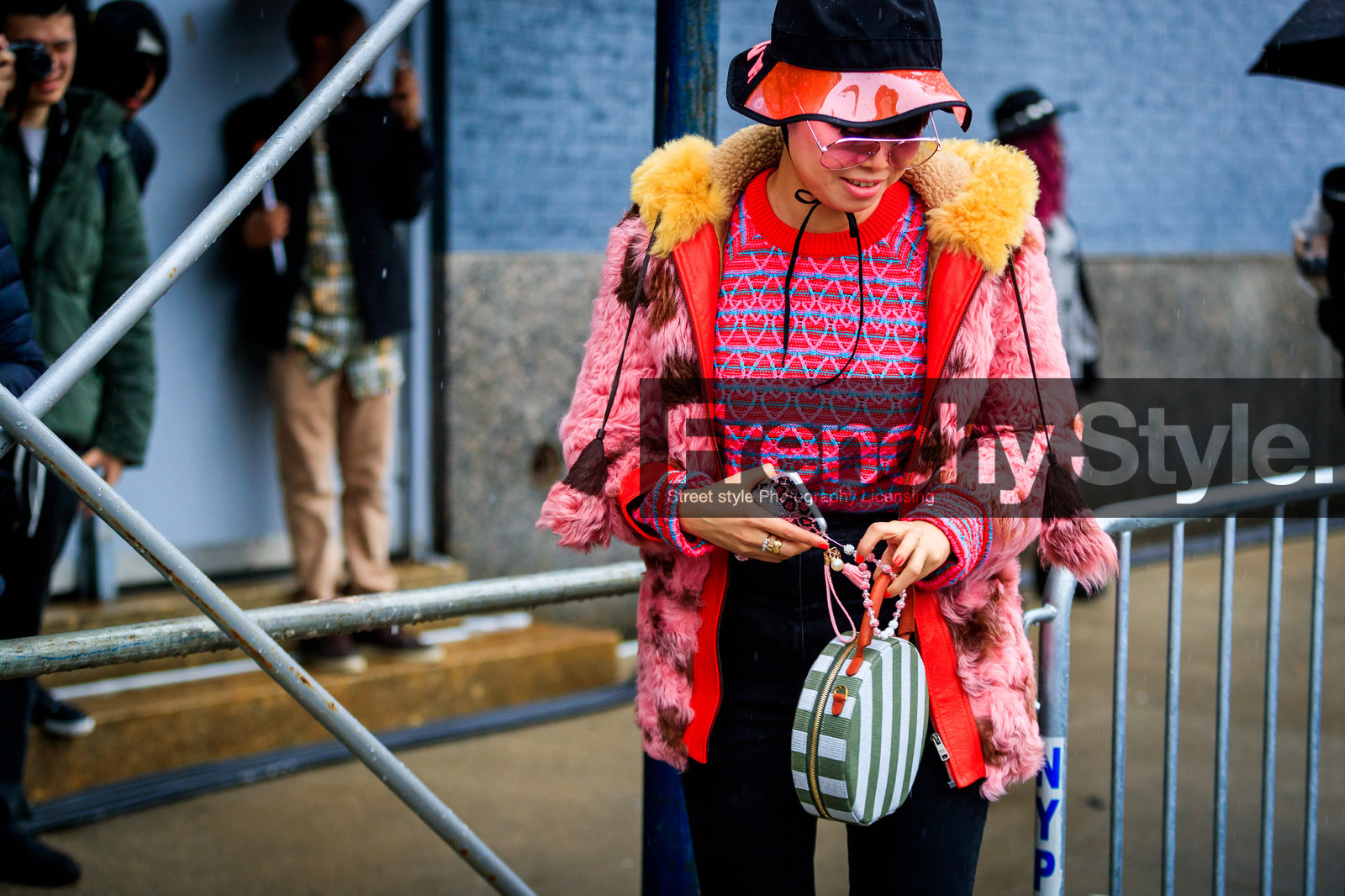 black denim, black hat, denim pants, fur jacket, fuschia, graphic bag, graphic jacket, graphic sweater, green bag, jeans, leather bag, miu miu, pink fur, pink jacket, printed bag, printed jacket, printed sweater, red, red sweater, shearling, striped bag, sunglasses, trousers, street style, jonathan paciullo, FW, frenchystyle, fashion week, NYFW, NEW YORK, AUTUMN WINTER 2018-2019, AW 18-19, FALL WINTER 2018-2019, FW 18-19, atmosphere details, horizontal, detail, leaf greener