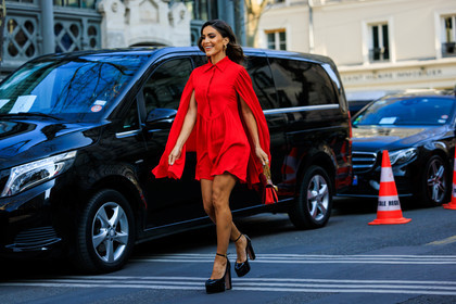 cape dress, red dress, mini dress, flared dress, valentino, golden loops, red handbag, black heels, platform heels, camila coelho, street style, jonathan paciullo, FW, frenchystyle, fashion week, AUTUMN WINTER 2022-2023, FALL WINTER 2022_2023, FW 22-23, PARIS, PFW, horizontal, atmosphere details, full length