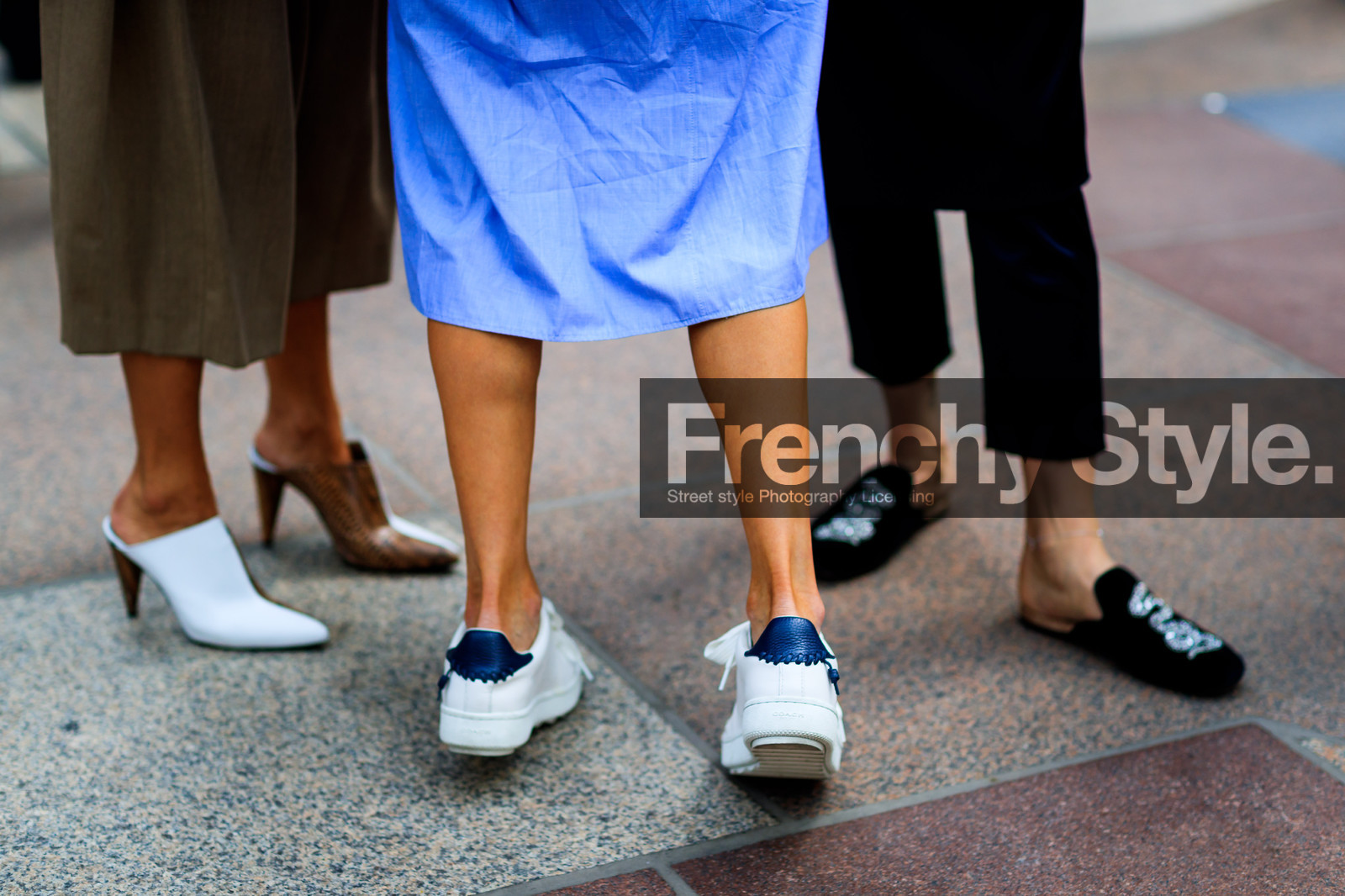 atmosphere details, back detail, black shoes, blue dress, detail, fashion week, frenchystyle, FW, high heels, horizontal, jonathan paciullo, leather shoes, NEW YORK, NYFW, shirt dress, SPRING SUMMER 2018, SS 18, street style, white sneakers
