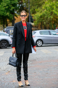 black jacket, black vinyl pants, black leather bag, black sunglasses, eyecat sunglasses, celine sunglasses, mirror sunglasses, red pullover, hand bag, beige leather shoes, beige leather slippers, bicolor shoes, chanel bag, chanel pullover, chanel shoes, tight pants, PARIS, PFW, SPRING SUMMER 2020, SS 20, fashion week, frenchystyle, FW, jonathan paciullo, street style, vertical, full length