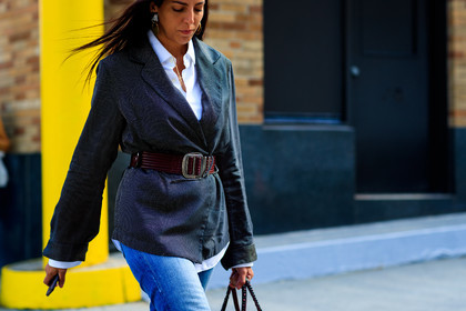atmosphere details, black jacket, blazer, blue denim, bordeaux, burgundy, denim pants, detail, fashion week, frenchystyle, FW, horizontal, jeans, jonathan paciullo, leather belt, NEW YORK, NYFW, red belt, SPRING SUMMER 2018, SS 18, street style, trousers, white shirt