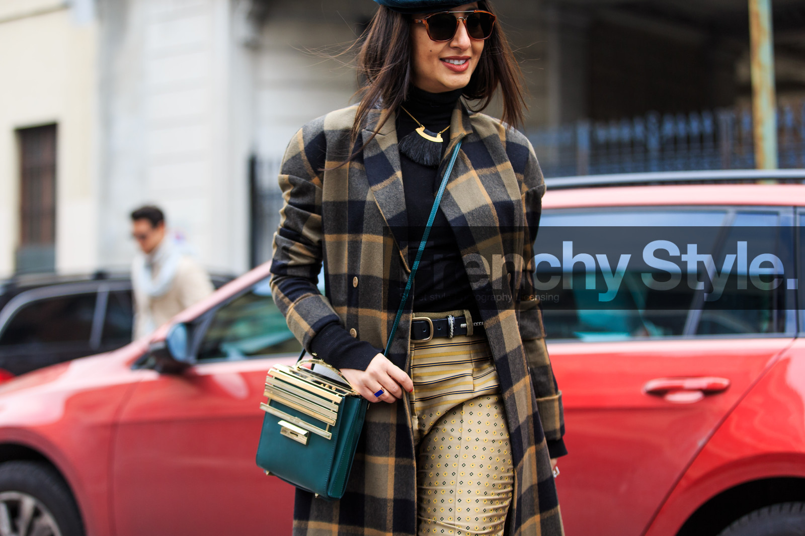atmosphere details, AUTUMN WINTER 2016-2017, AW 16-17, beret, black sweater, brown, checked coat, detail, emerald, FALL WINTER 2016-2017, fashion week, frenchystyle, FW, FW 16-17, gold, gold pants, golden details, green, green bag, high heels, horizontal, jonathan paciullo, LFW, LONDON, long coat, MENSWEAR, nausheen shah, plaid, printed coat, shiny pants, street style, sunglasses, tartan, trousers