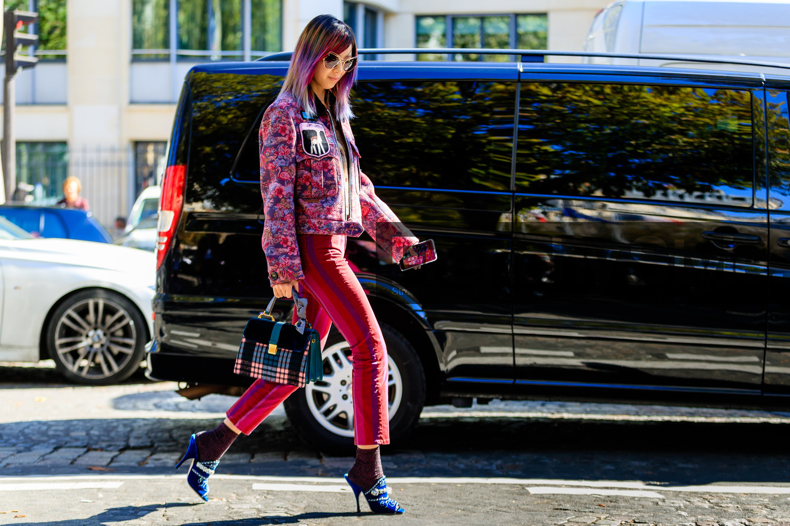 atmosphere details, blue bag, blue shoes, brocard, checked bag, dyed hair, embroidered jacket, embroidered shoes, fashion week, frenchystyle, full length, FW, graphic bag, graphic pants, high heels, horizontal, irene kim, jewellery, jonathan paciullo, leather bag, leather shoes, miu miu, PARIS, PFW, pink hair, pink jacket, pink pants, prada, printed bag, printed pants, SPRING SUMMER 2017, SS 17, street style, striped bag, striped pants, sunglasses, tartan, trousers