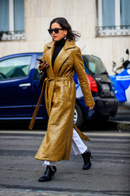 black shoes, black turtleneck, camel coat, earrings, high heels, leather coat, leather shoes, pearls, sunglasses, trench coat, trousers, fashion week, frenchystyle, FW, jonathan paciullo, street style, MFW, MILAN, AUTUMN WINTER 2019-2020, AW 19-20, FALL WINTER 2019-2020, FW 19-20, vertical, full length