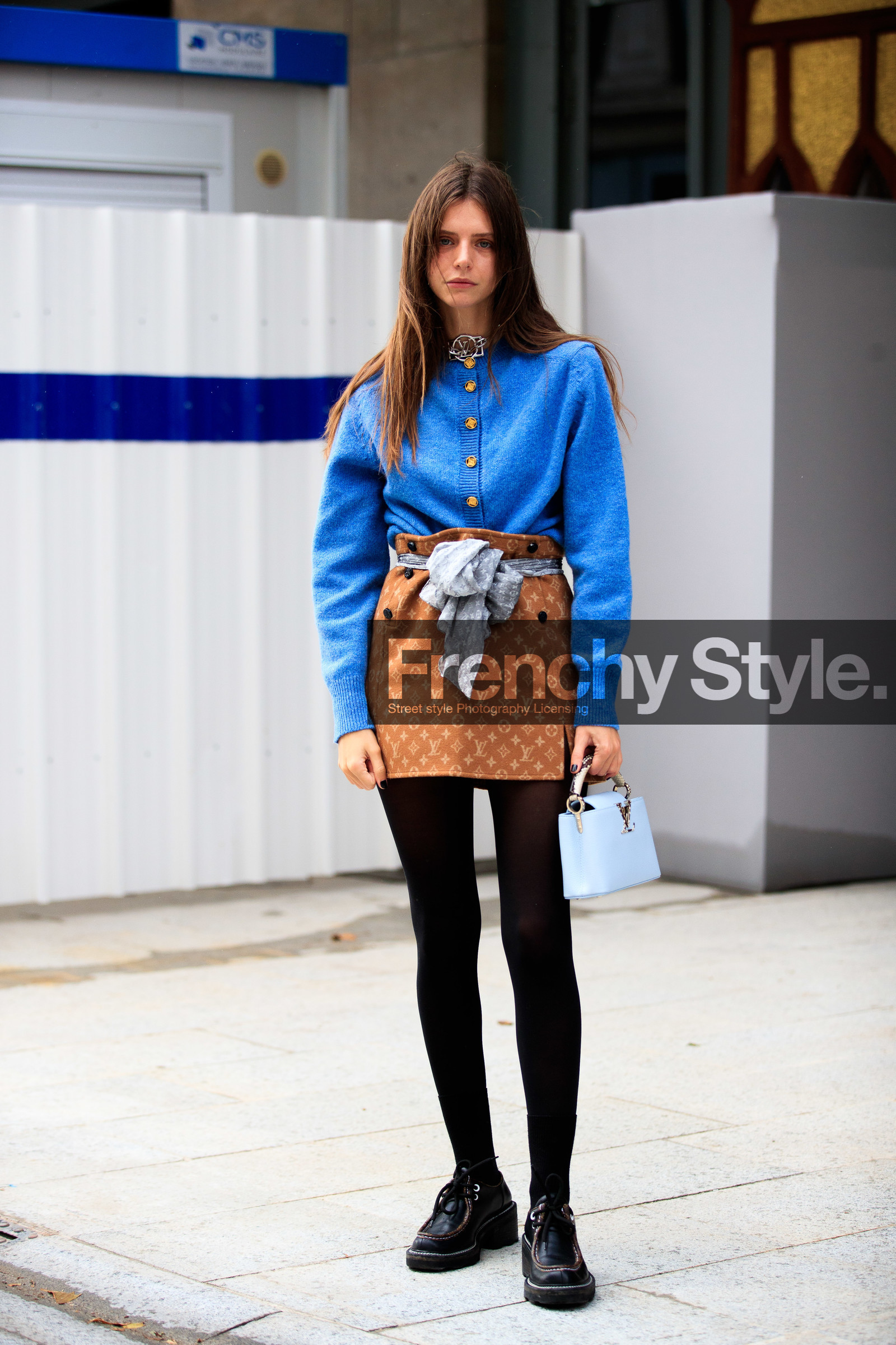 alizee gamberini, camel skirt, beige skirt, blue cardigan, light grey scarf, black tights, white leather bag, hand bag, black leather derbies, laced shoes, monogrammed skirt, monogrammed scarf, belted skirt, louis vuitton cardigan, louis vuitton scarf, louis vuitton shirt, louis vuitton bag, louis vuitton shoes, louis vuitton total look, louis vuitton necklace, silvered necklace, logo necklace, big necklace, PARIS, PFW, fashion week, frenchystyle, FW, jonathan paciullo, street style, SPRING SUMMER 2021, SS 21, vertical, full length