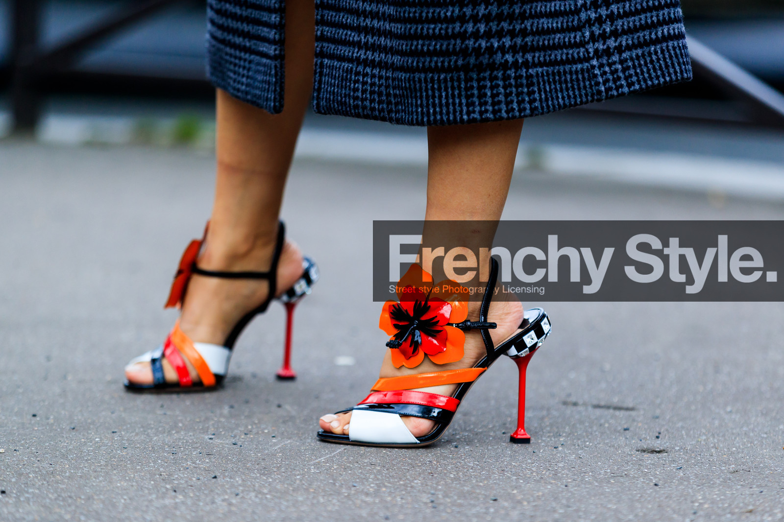 checked, floral, flowers, grey coat, high heels, houndstooth pattern, leather shoes, miu miu, multicolor shoes, plaid, red shoes, street style, jonathan paciullo, FW, frenchystyle, fashion week, PFW, PARIS, AUTUMN WINTER 2018-2019, FALL WINTER 2018-2019, FW 18-19, horizontal, atmosphere details