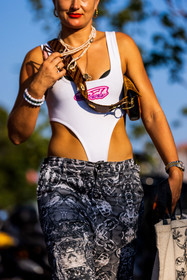 body, brown bag, crossbody bag, cut out, gcds body, grey pants, low waist pants, necklace, pants, pearl, print, printed pants, silver watch, watch, white body, fashion week, frenchystyle, FW, jonathan paciullo, street style, SPRING SUMMER 2022, SS 22, MFW, MILAN, vertical, atmosphere details