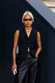 bag, black jacket, black pants, fringes, hermes look, jacket, leather pants, necklace, paco rabanne bag, pants, silver bag, silver necklace, sleveless jacket, sunglasses, Vanessa Hong, waistcoat, fashion week, frenchystyle, FW, jonathan paciullo, street style, PFW, PARIS, SPRING SUMMER 2022, SS 22, vertical, atmosphere details