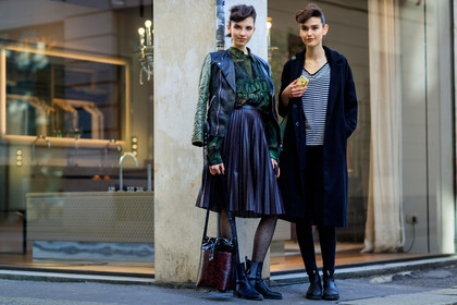 animal print, atmosphere details, AUTUMN WINTER 2017-2018, AW 17-18, black boots, black coat, black pants, black shoes, brown skirt, FALL WINTER 2017-2018, fashion week, frenchystyle, full length, FW, FW 17-18, geometric, graphic top, green shirt, horizontal, jonathan paciullo, leather bag, leather shoes, leather skirt, MFW, MILAN, model, over the shoulder, pleated skirt, pleats, red bag, satin stitch, snake print, street style, striped t shirt, stripes, tights