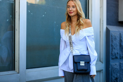 atmosphere details, black bag, detail, fashion week, frenchystyle, FW, horizontal, jonathan paciullo, leather bag, leonie hanne, michael kors, NEW YORK, NYFW, off the shoulder, SPRING SUMMER 2018, SS 18, street style, white shirt