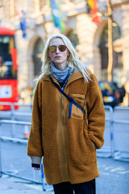 camel jacket, model, scarf, sunglasses, trousers, street style, jonathan paciullo, FW, frenchystyle, fashion week, LFW, LONDON, AUTUMN WINTER 2019-2020, AW 19-20, FW 19-20, FALL WINTER 2019-2020, vertical, atmosphere details, detail