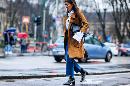 atmosphere details, AUTUMN WINTER 2016-2017, AW 16-17, black bag, blue denim, brown coat, chloe, denim pants, detail, FALL WINTER 2016-2017, fashion week, frenchystyle, FW, FW 16-17, grey boots, horizontal, jeans, jonathan paciullo, leather bag, leather boots, leather coat, LFW, LONDON, MENSWEAR, snake print, street style, suede jacket, sylvia haghjoo, trousers, vêtements