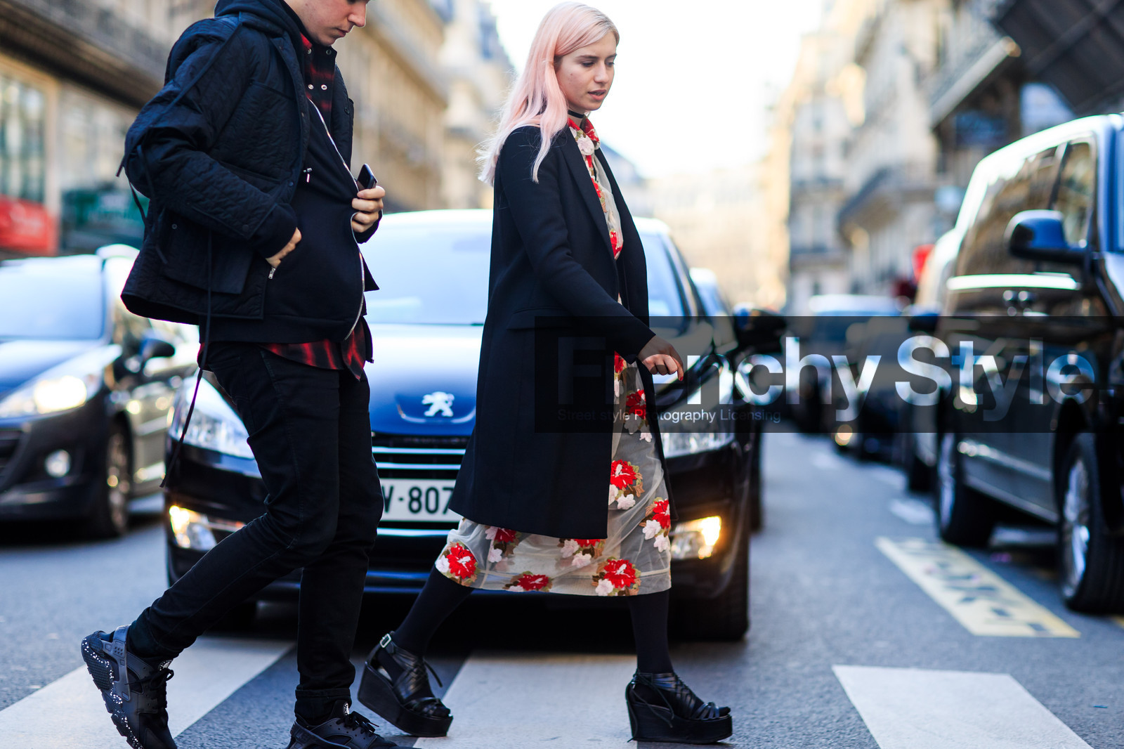 atmosphere details, AUTUMN WINTER 2016-2017, AW 16-17, black coat, black shoes, black wedges, detail, dyed hair, FALL WINTER 2016-2017, fashion week, floral, flower, frenchystyle, FW, FW 16-17, high heels, horizontal, jonathan paciullo, leather shoes, PARIS, PFW, pink hair, printed dress, street style, wedges