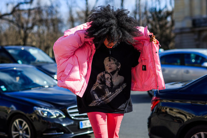 atmosphere details, AUTUMN WINTER 2016-2017, AW 16-17, black t shirt, curly hair, detail, down jacket, FALL WINTER 2016-2017, fashion week, frenchystyle, FW, FW 16-17, horizontal, jonathan paciullo, julia sarr-jamois, oversize, PARIS, PFW, pink jacket, pink pants, printed t shirt, street style, trousers
