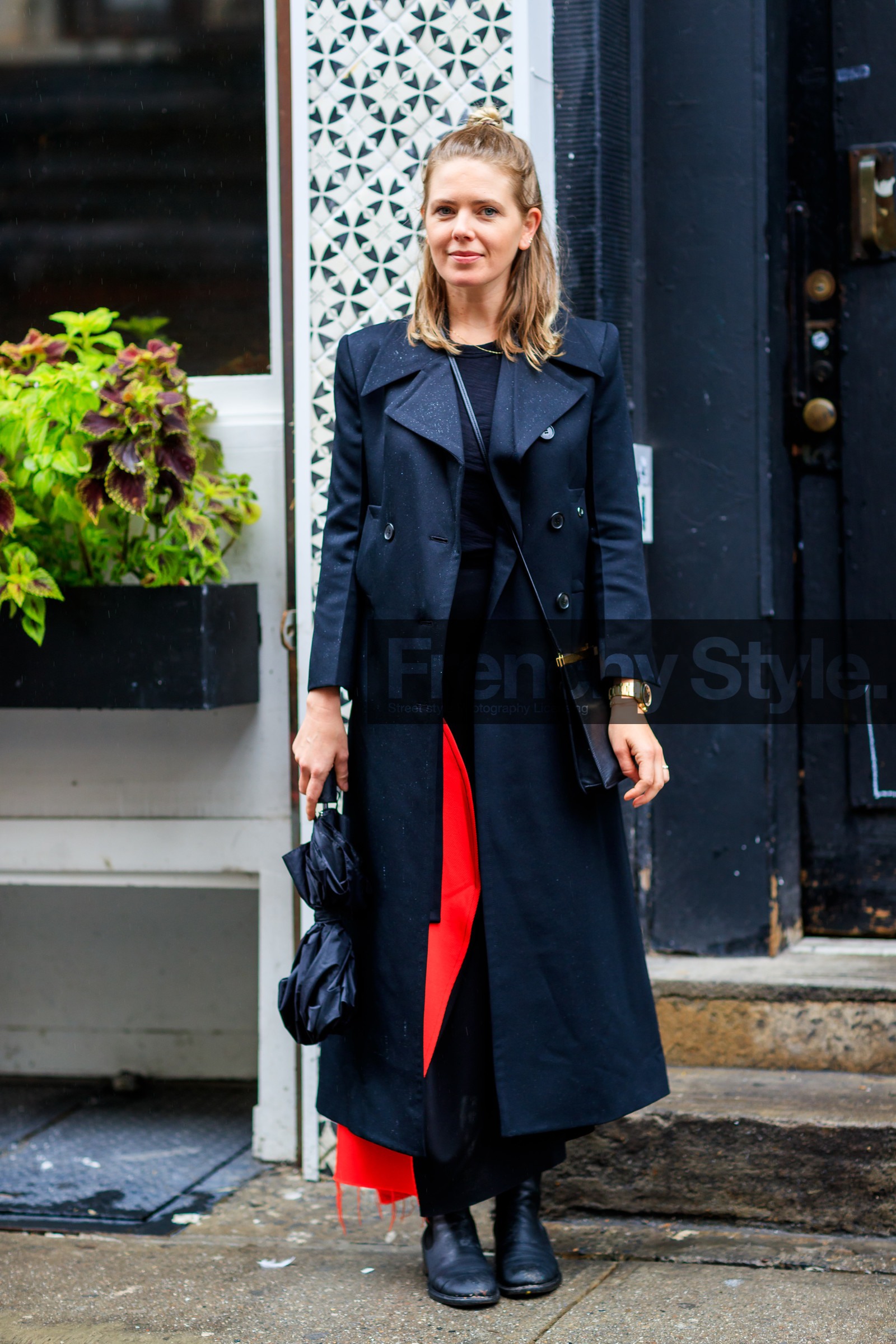 black coat, black dress, black shoes, leather shoes, megan bowman grey, red, trench coat, street style, jonathan paciullo, FW, frenchystyle, fashion week, NYFW, NEW YORK, SPRING SUMMER 2019, SS 19, vertical, full length