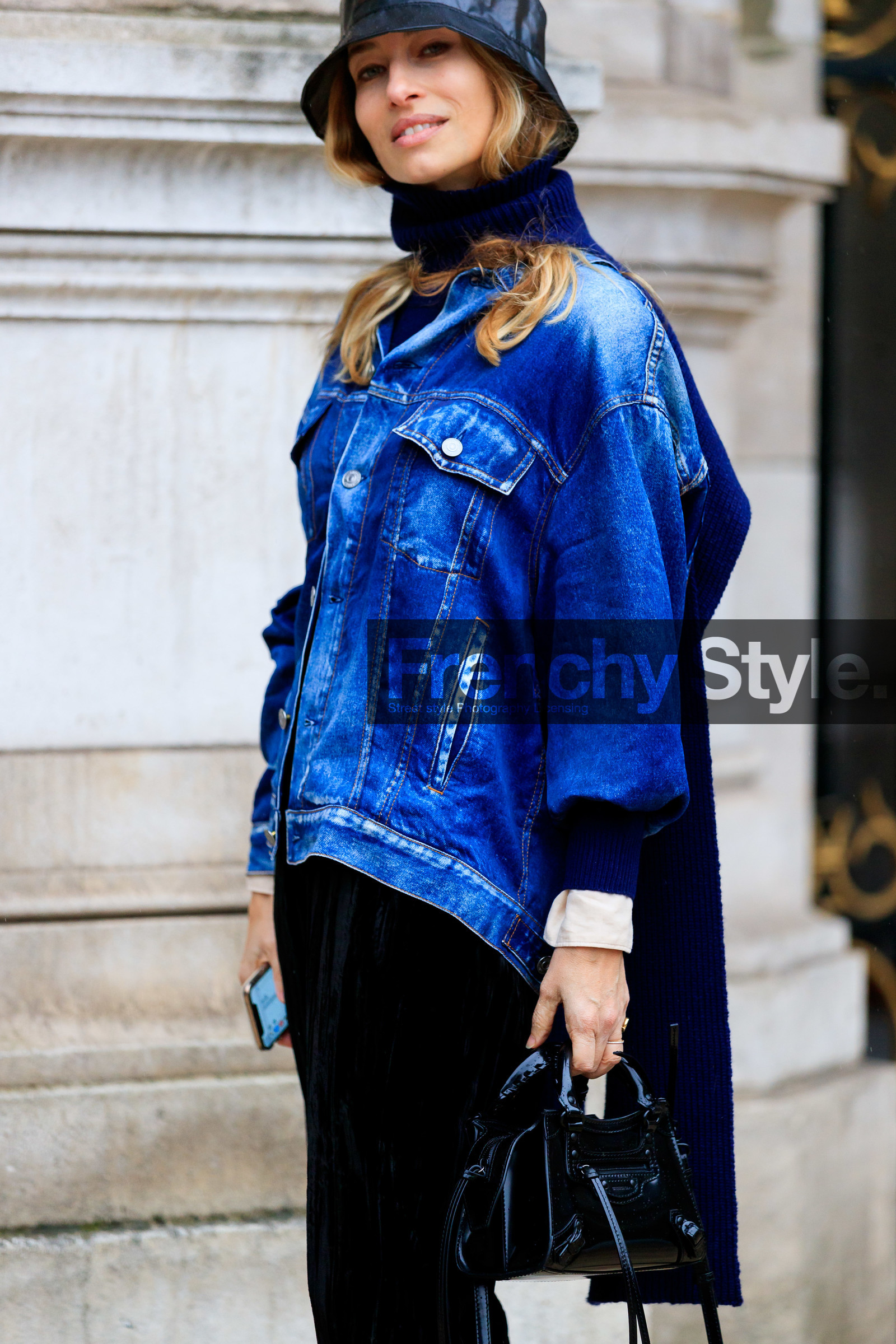 alexandra golovanoff, black hat, black pants, black leather bag, black polish bag, hand bag, mini bag, balenciaga bag, sheer hat, plastic hat, maison michel hat, denim, denim jacket, blue jacket, blue pullover, knit jacket, asymetrical jacket, velvet pants, stella mccartney jacket, fashion week, frenchystyle, FW, jonathan paciullo, street style, PFW, PARIS, vertical, atmosphere details, detail
