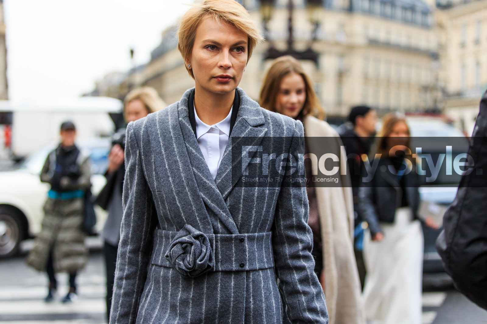 atmosphere details, AUTUMN WINTER 2016-2017, AW 16-17, detail, FALL WINTER 2016-2017, fashion week, frenchystyle, FW, FW 16-17, graphic coat, grey coat, horizontal, jonathan paciullo, masha tsukanova, PARIS, PFW, short hair, street style, striped coat, white shirt