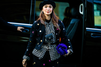 black beret; strass earrings; bkack jacket; short jacket; chanel jacket; multicolot jacket; multicolor pants; black trousers; chanel pants; multicolor studs pants; twee jacket; chanel jacket; mini bag; chanel mini bag; chanel belt; logo belt; chanel silver bet; blue handabag; chanel bag; furry bag; fluffy bafg; rings; close up