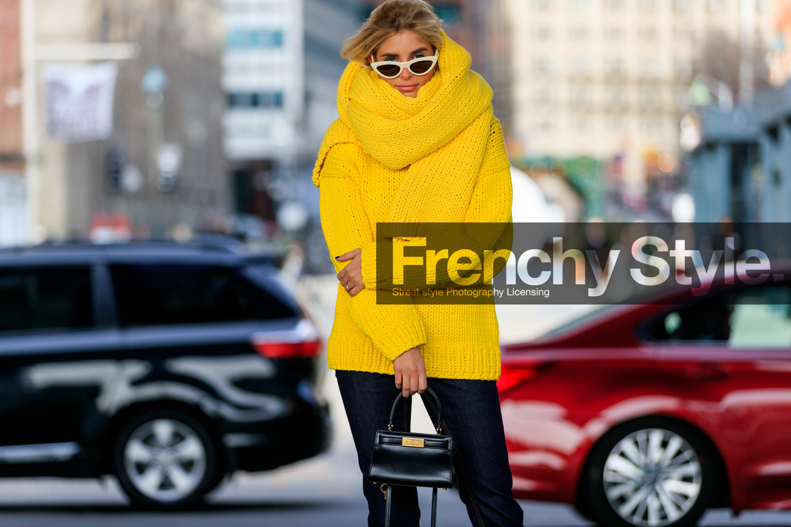 black bag, leather bag, mini bag, sunglasses, tory burch, trousers, xenia adonts, yellow knit, yellow scarf, yellow sweater, street style, jonathan paciullo, frenchystyle, NYFW, NEW YORK, AUTUMN WINTER 2019-2020, AW 19-20, FALL WINTER 2019-2020, FW 19-20, FW, fashion week, atmosphere details, horizontal, detail