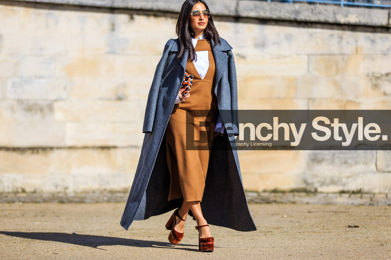 atmosphere details, AUTUMN WINTER 2016-2017, AW 16-17, camel dress, FALL WINTER 2016-2017, fashion week, frenchystyle, full length, FW, FW 16-17, grey coat, high heels, horizontal, jonathan paciullo, leather shoes, nausheen shah, over the shoulder, overcoat, PARIS, PFW, street style, sunglasses, white shirt