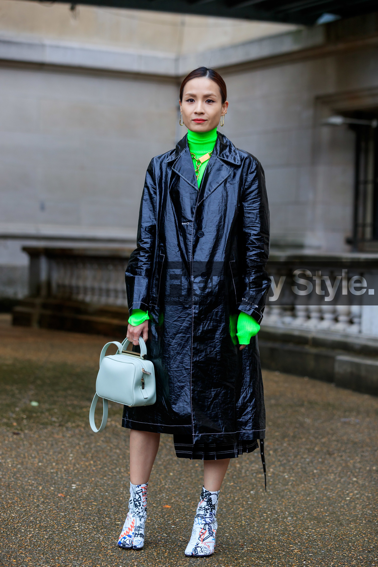 neon green pullover, turtleneck pullover, black polish trench coat, black skirt, golden earrings, golden necklace, margiela necklace, margiela earrings, margiela boots, mid long skirt, white leather boots, light blue leather bag, camel toe margiela boots, printed boots, fashion week, frenchystyle, FW, jonathan paciullo, street style, SPRING SUMMER 2020, SS 20, PFW, PARIS, vertical, full length