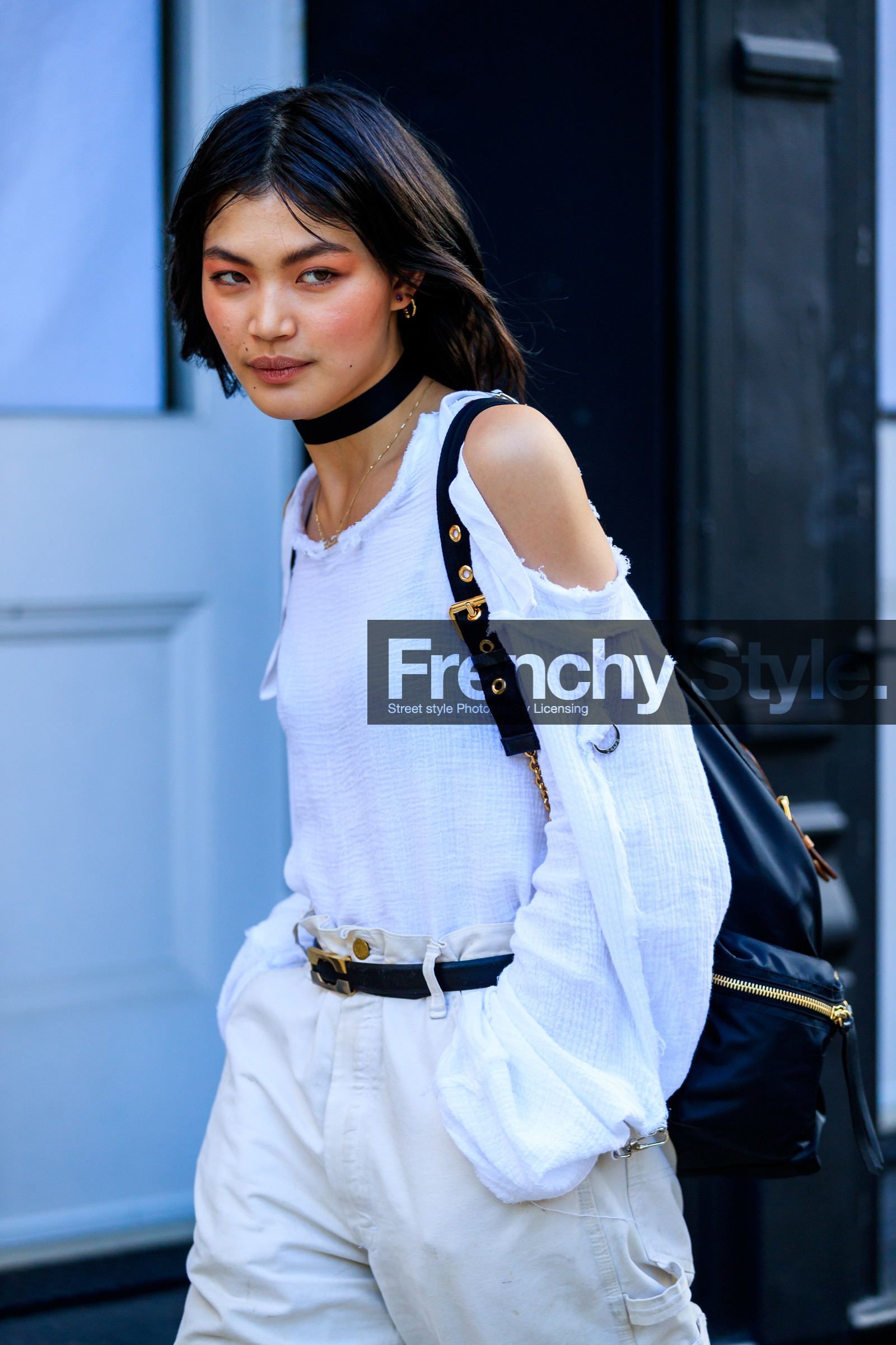 atmosphere details, black bag, black belt, choker, detail, fashion week, frenchystyle, FW, jonathan paciullo, leather backpack, leather bag, leather belt, model, necklace, NEW YORK, NYFW, rina fukushi, SPRING SUMMER 2018, SS 18, street style, vertical, white pants, white top