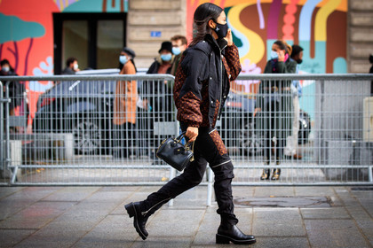 peggy gould, black coat, black pants, black leather bag, black leather boots, brown coat, down jacket, zipped coat, monogrammed coat, monogrammed pants, monogrammed bag, chelsea boots, flat boots, hand bag, bowling bag, covid face mask, PARIS, PFW, fashion week, frenchystyle, FW, jonathan paciullo, street style, SPRING SUMMER 2021, SS 21, horizontal, atmosphere details, full length